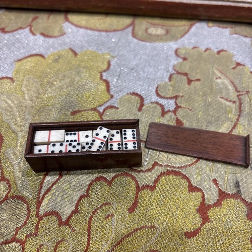 Ancien mini jeu dominos - de,