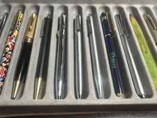 LOT DE 12 Stylos À Bille