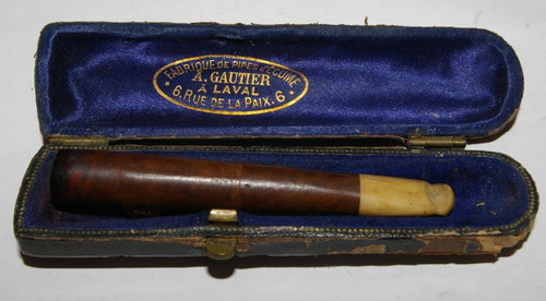 Ancien fume cigarette avec - cigarette,