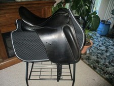 COUNTY PERFECTION BLACK DRESSAGE SADDLE 17" SEAT MW