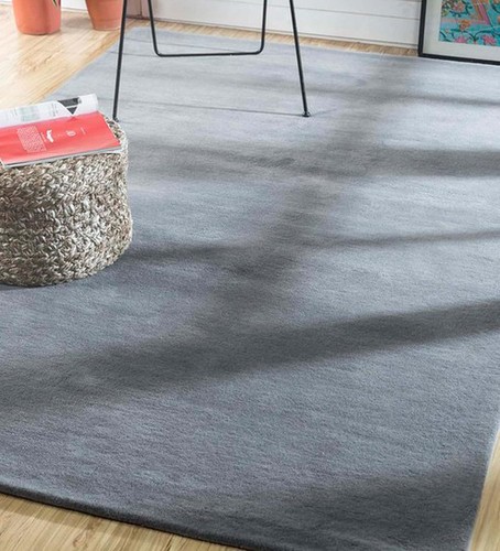 Nouveau tapis moquette - , simple