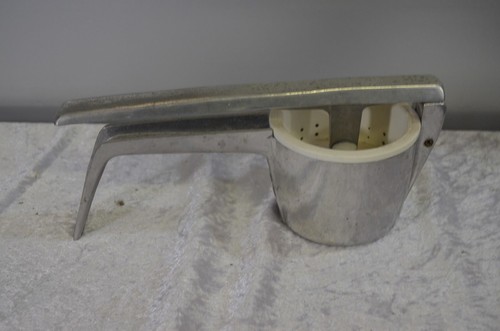 Ancien presse fruit alu - ancien, en
