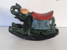 Ancienne figurine en bois - éléphant à bascule sculpté et peint à la main