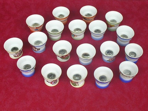 Verre sake avec femme - a,