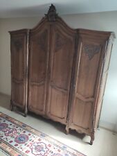 Grande garde-robe en chêne massif sculpté style LouisXVI beau travail d'ébéniste