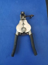 Outil d'électricien Pince à