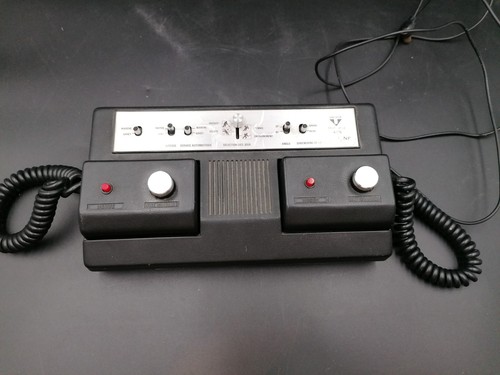 Ancienne console jeu - ancienne,