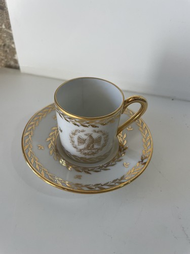 Tasse sous porcelaine - tasse, et