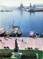 83 TOULON THE STATUS OF TANK FACING SHIPS OF THE NAVY NATIONAL