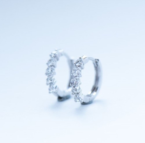 Boucle oreille cerclée en - d’oreille,