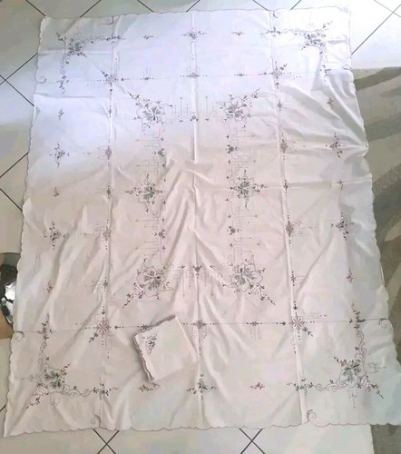 Ancienne grande nappe - ancienne,