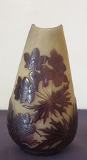 Ets Gallé, très joli vase en verre multicouche, décor floral dégagé à l'acide