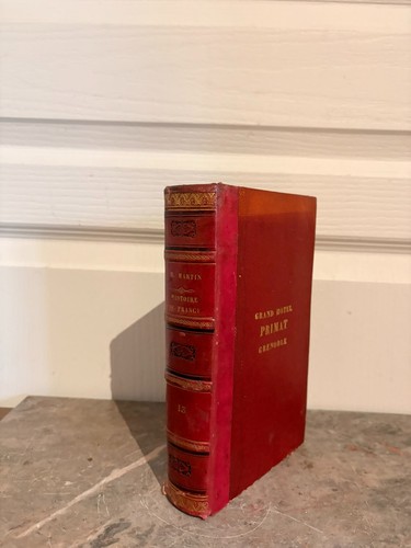 Ancien livre cuir relié - livre, rouge