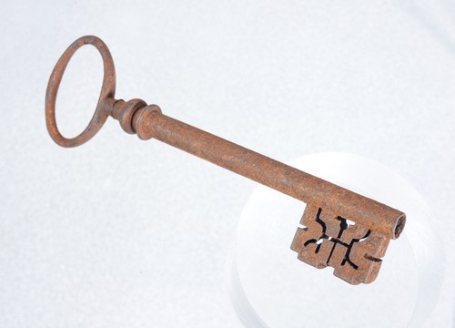 Ancienne clé époque - ⚜️,