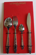 ANCIEN PRESENTOIR AVEC COUTEAU