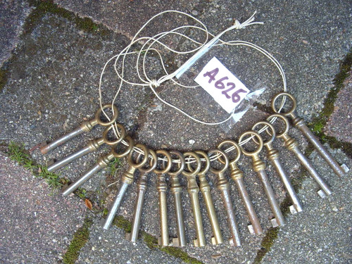 Lot a626 clé clés - 15,