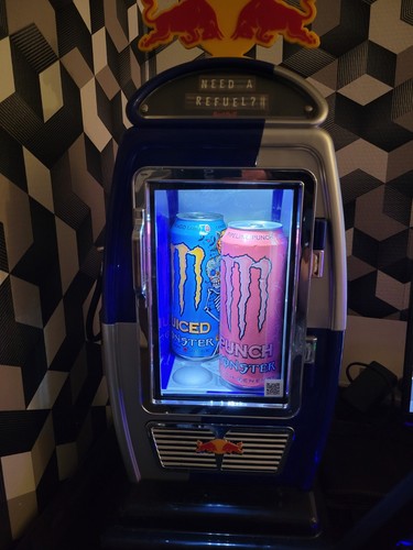 Frigo red bull pompe - •, •