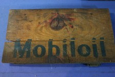 Ancienne facade de caisse de bidon d' huile AUTOMOBILIA MOBILOIL 2