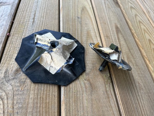 Kit fixation roue secours - de,
