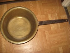 ancienne grande poele en