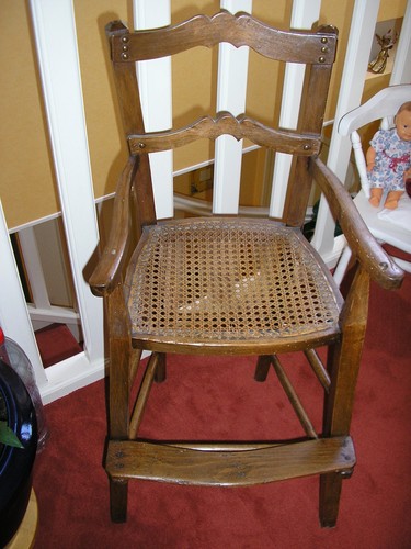Chaise haute ancienne - chaise,