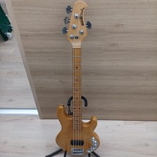 Guitare basse électrique