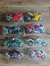 LOT 8 MOTOS MINIATURES 1/18
