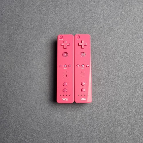 Lot manettes wii - 2,
