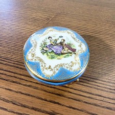 Boîte à bijoux en porcelaine