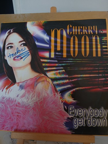 Cherry moon everybody get down - cherry,