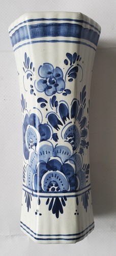 Ancien vase hexagonal - ancien, bleu