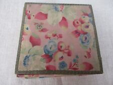 Boite ancienne mercerie couture tissu fleuri AU PRINTEMPS