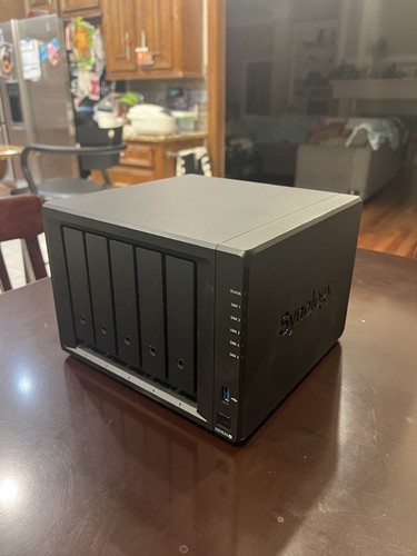 Synology ds1525 brand new - brand,
