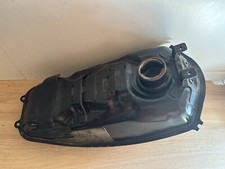 UN RESERVOIR TANK NU MOTO