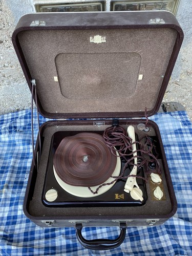 Ancien tourne disque - tourne, portatif