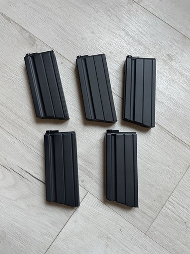 Lot chargeurs magazines - de, 5