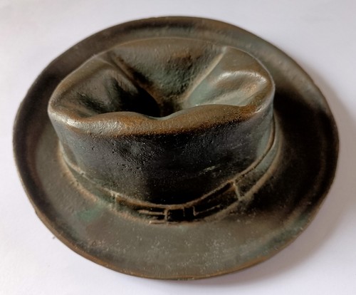 Sculpture bronze chapeau - sculpture,
