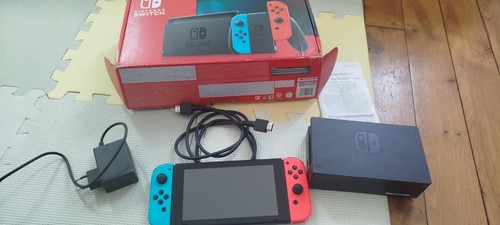 Nintendo switch console - go,