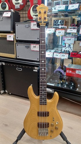 Guitare basse électrique