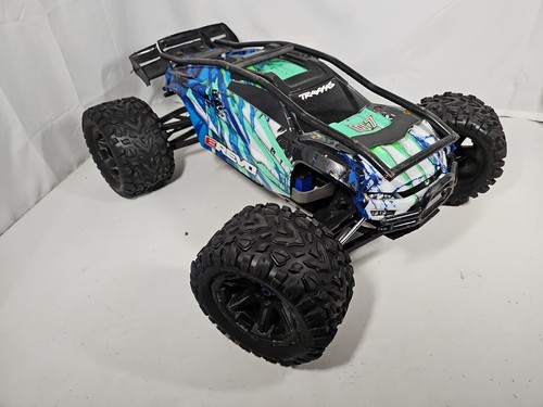 Traxxas revo 1 - e,