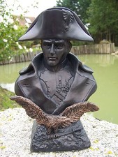 RE0186  FIGURINE STATUETTE