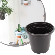 Pots de plantes en plastique