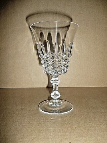 Verre vin rouge - a,