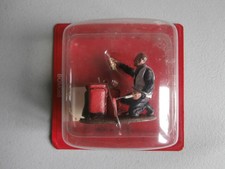 FIGURINE PLOMB Sapeur Pompier