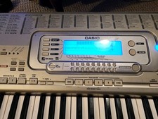 For sale is a Casio WK-3800 76-key arranger keyboard