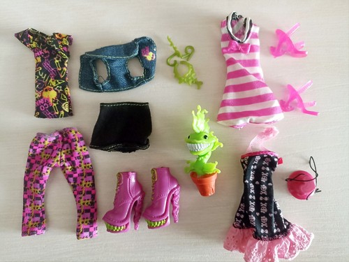 Lot vêtements accessoires - lot,