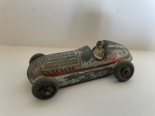 Voiture miniature dinky toy - miniature,
