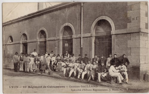 Cpa lyon militaire - -,