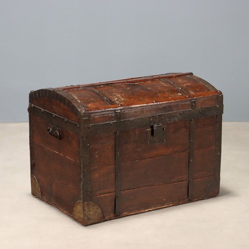 Coffre ancien chêne - coffre, teinté
