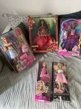Lot de 5 poupées Barbies Mattel sous Emballage